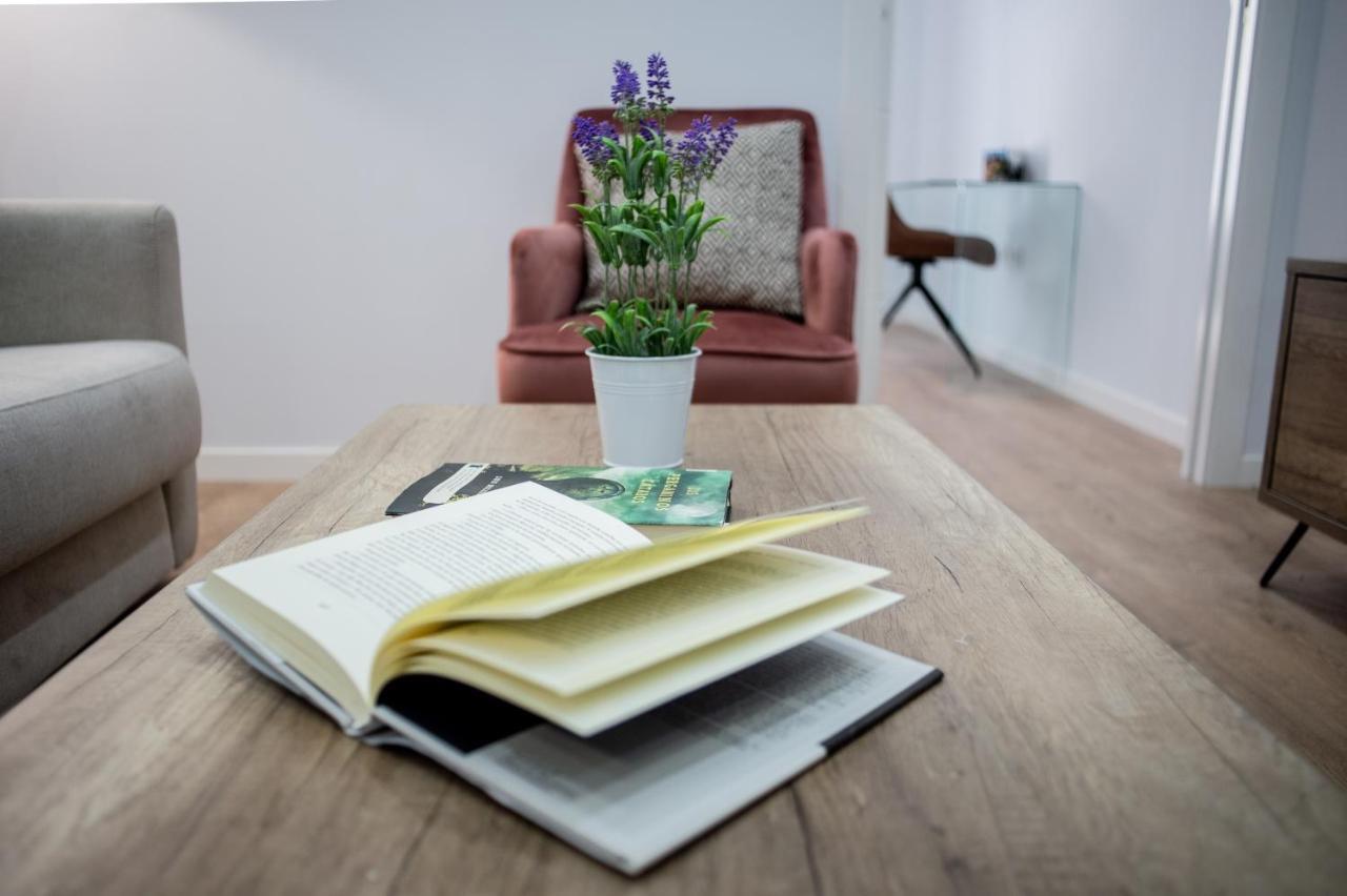 Apartamentos Turisticos Moret11-1B Caces المظهر الخارجي الصورة